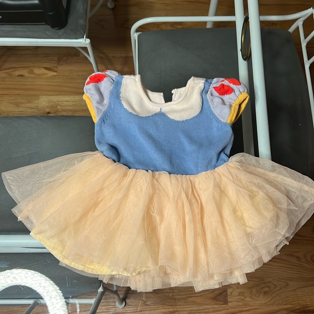 Gap baby Snow White dress
